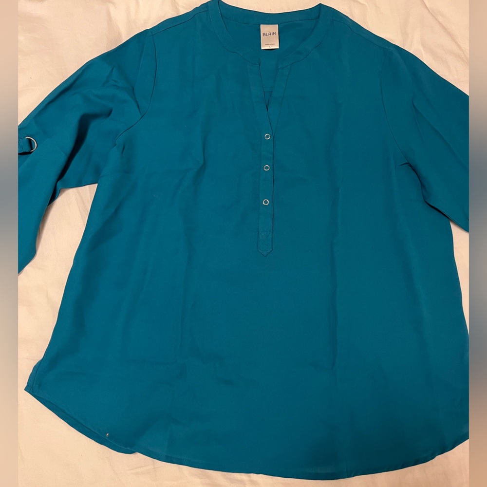 NWT Blair teal blue Long Sleeve Blouse size Large w/snap cuffs